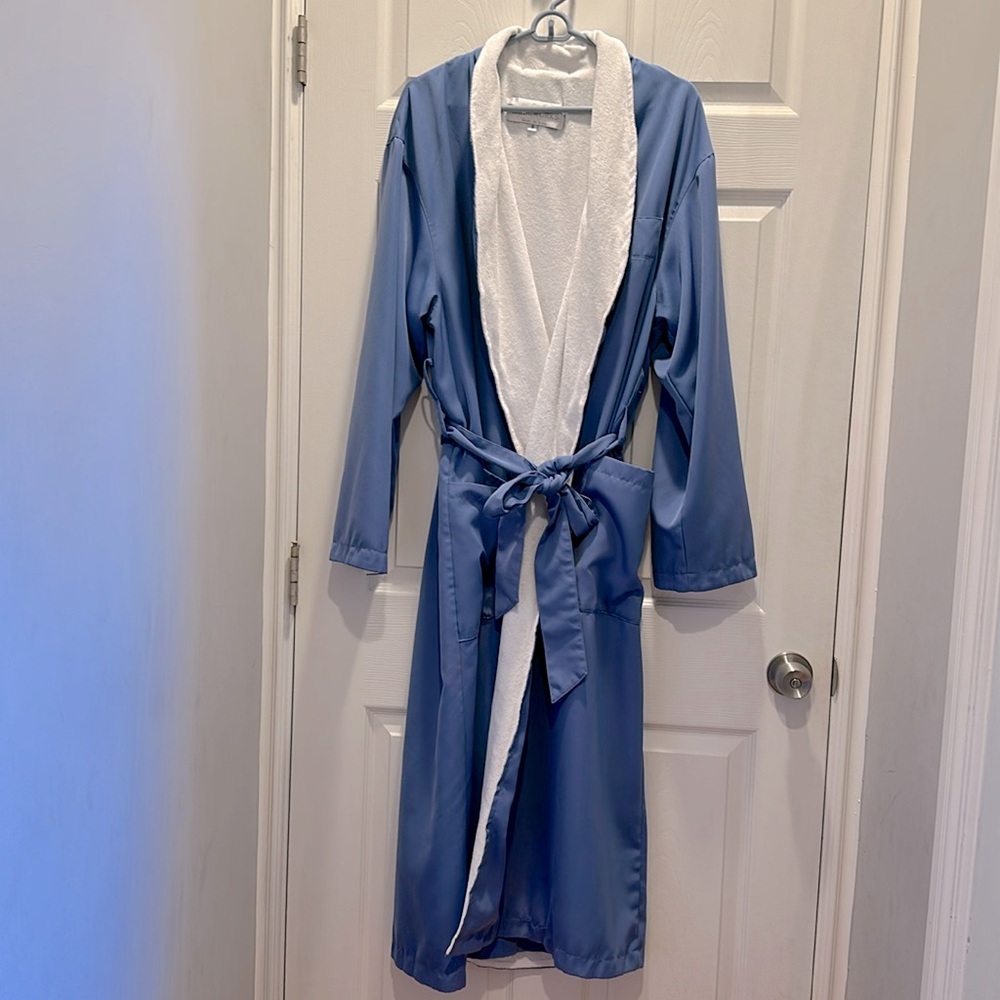 Robeworks Wedgewood & White All Season Luxury Robe, size small